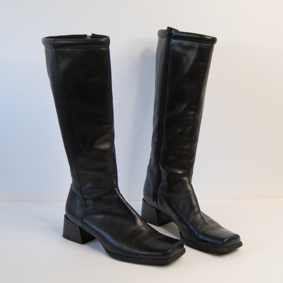 enzo angiolini black boots